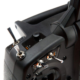 Spektrum DX6e telemetry ports ready for sensors and compatible receivers.