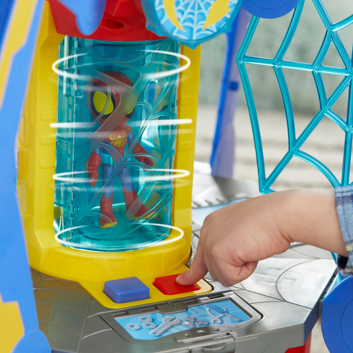 Accessories from Spidey and His Amazing Friends enable flexible missions