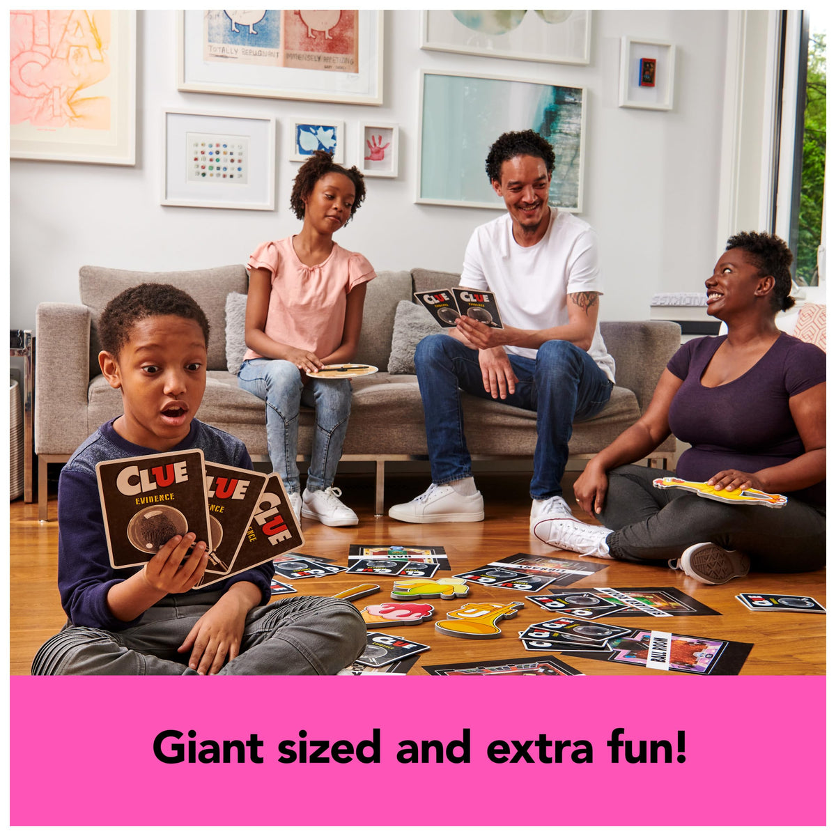 Spin Master Clue Giant Edition foam tools showcase large props that boost tactile gameplay and immersion.