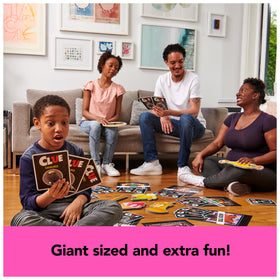 Spin Master Clue Giant Edition foam tools showcase large props that boost tactile gameplay and immersion.
