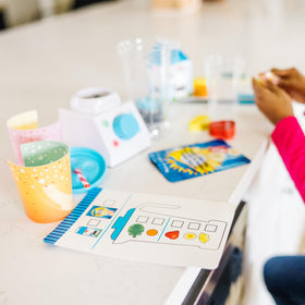 Spin Master Melissa and Doug protein powder disc for mix-and-pour fun