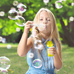 SpringFlower six-color bubble bottles brighten summer activities.