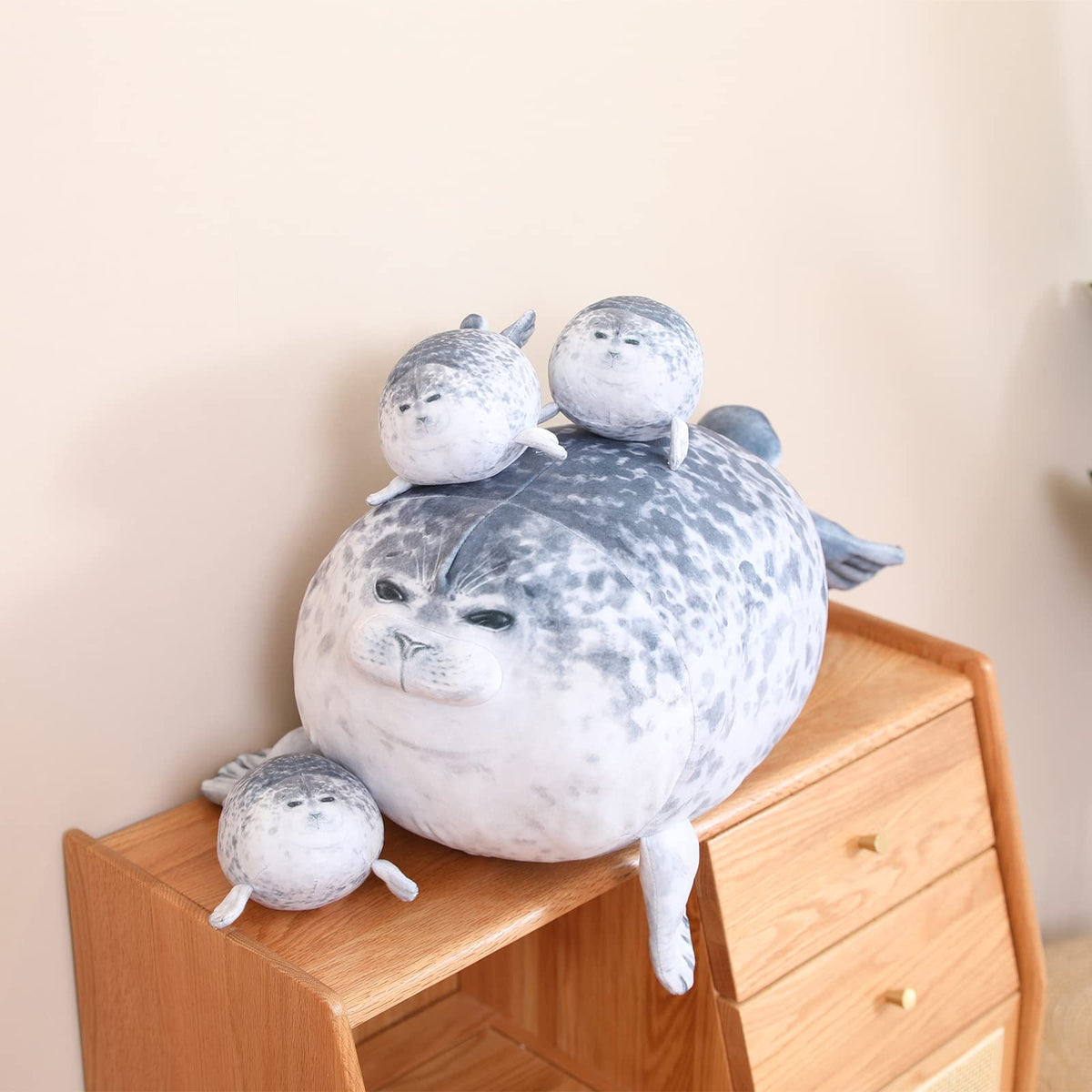 SQEQE chubby seal pillow bedtime-companion supports calm, cozy nights.