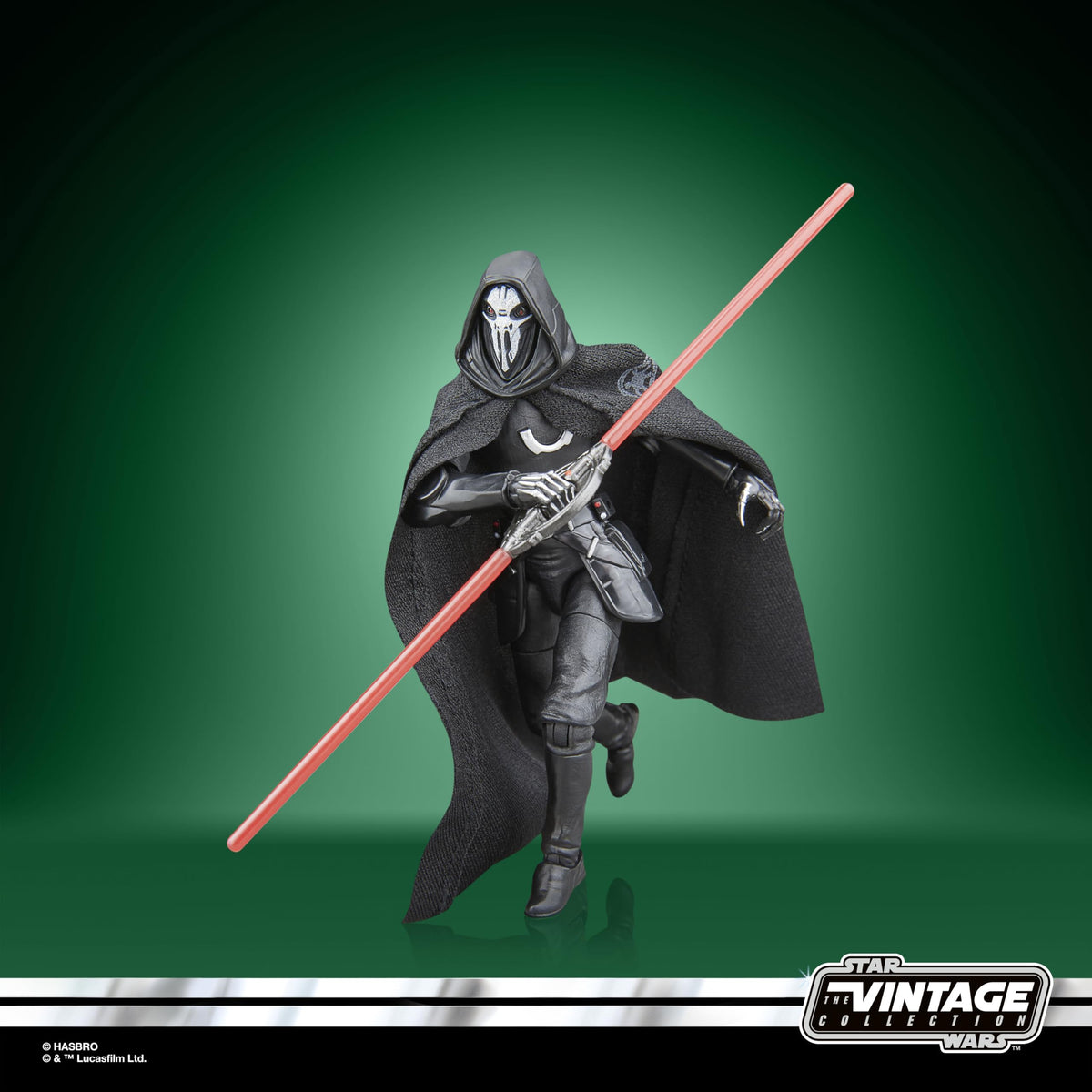 STAR WARS Eleventh Brother Maul red double-bladed lightsaber included for authentic display.
