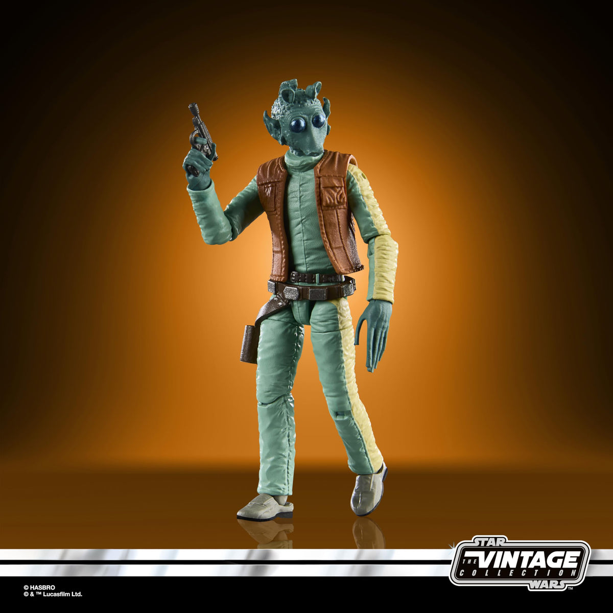 STAR WARS Greedo detailed sculpt captures classic look for display