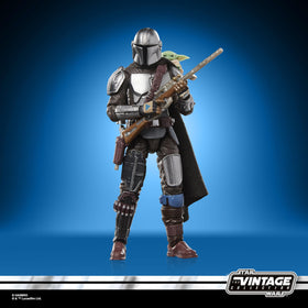 STAR WARS Mandalorian figure with soft goods cape adds premium deco.