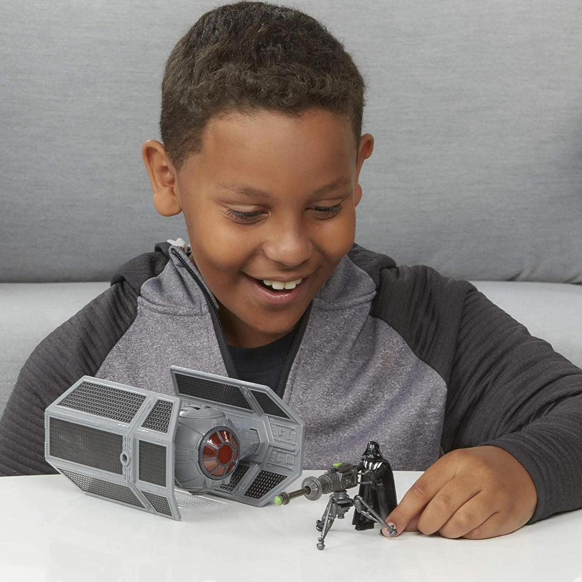 STAR WARS Mission Fleet battle scene invites kids to recreate galaxy-wide skirmishes.