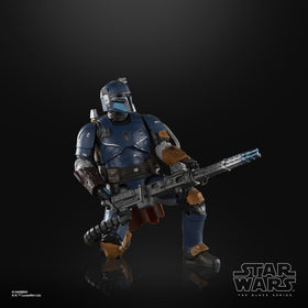 Removable blaster from Paz Vizsla jetpack offers versatile posing