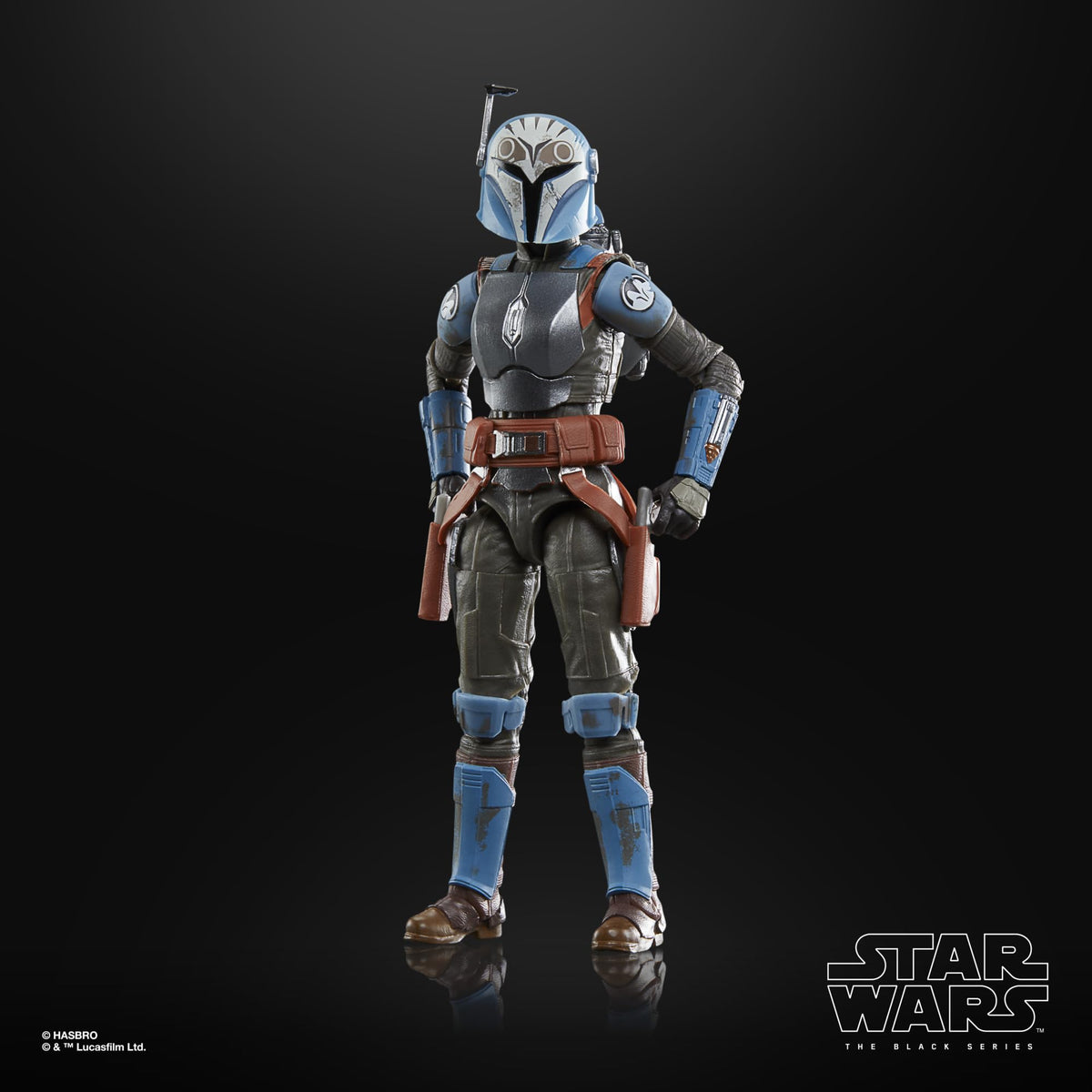 Removable helmet and jetpack accessories included with Bo-Katan Kryze figure.