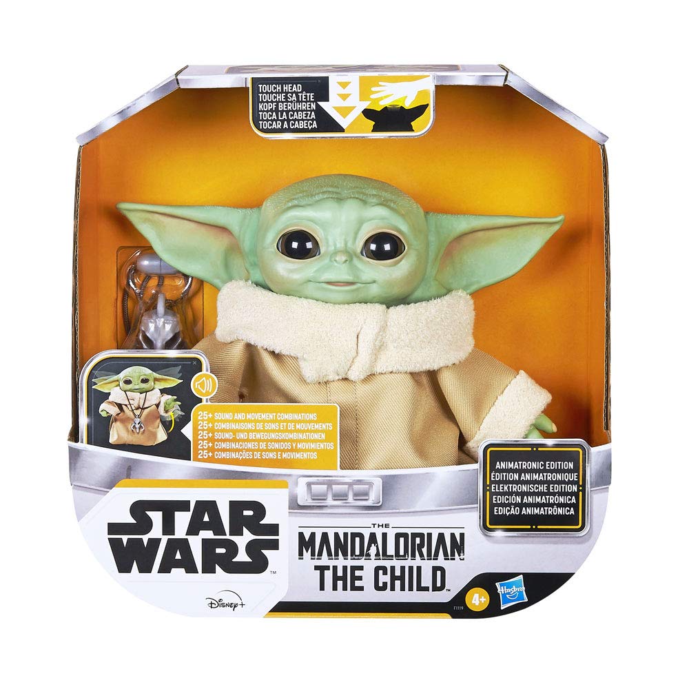 STAR WARS The Child animatronic edition removable pendant enhances dress-up play.
