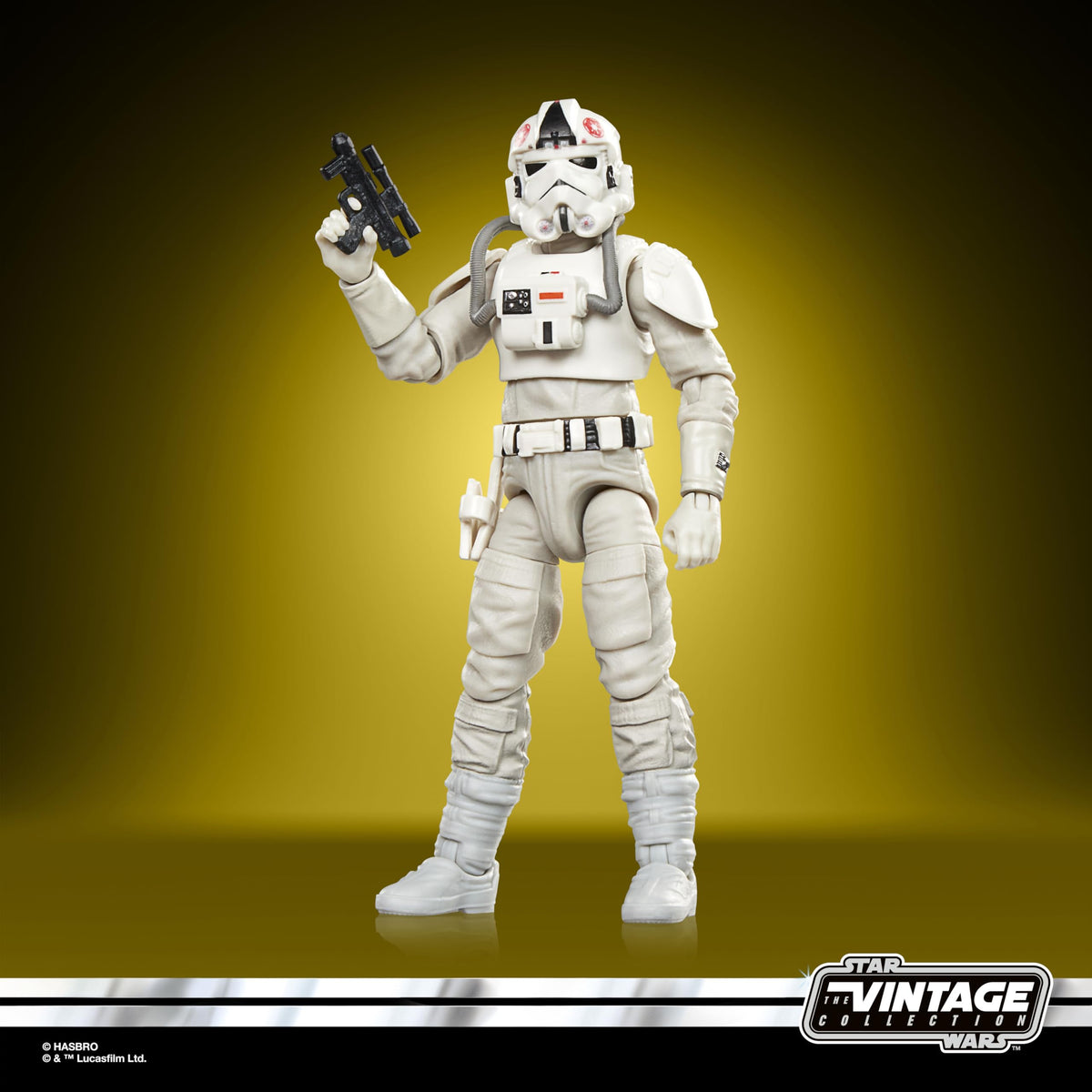 STAR WARS Vintage Collection Kenner-inspired packaging cardback adds vintage charm.