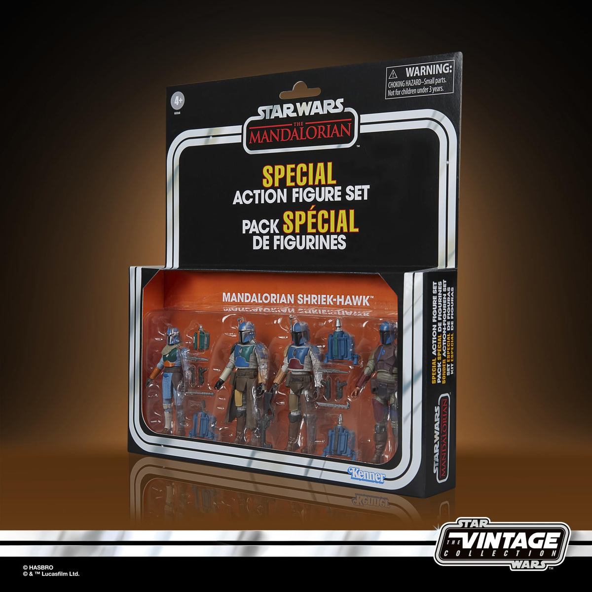 STAR WARS Mandalorian Shriek-Hawk set in hand for on-the-go display ideas