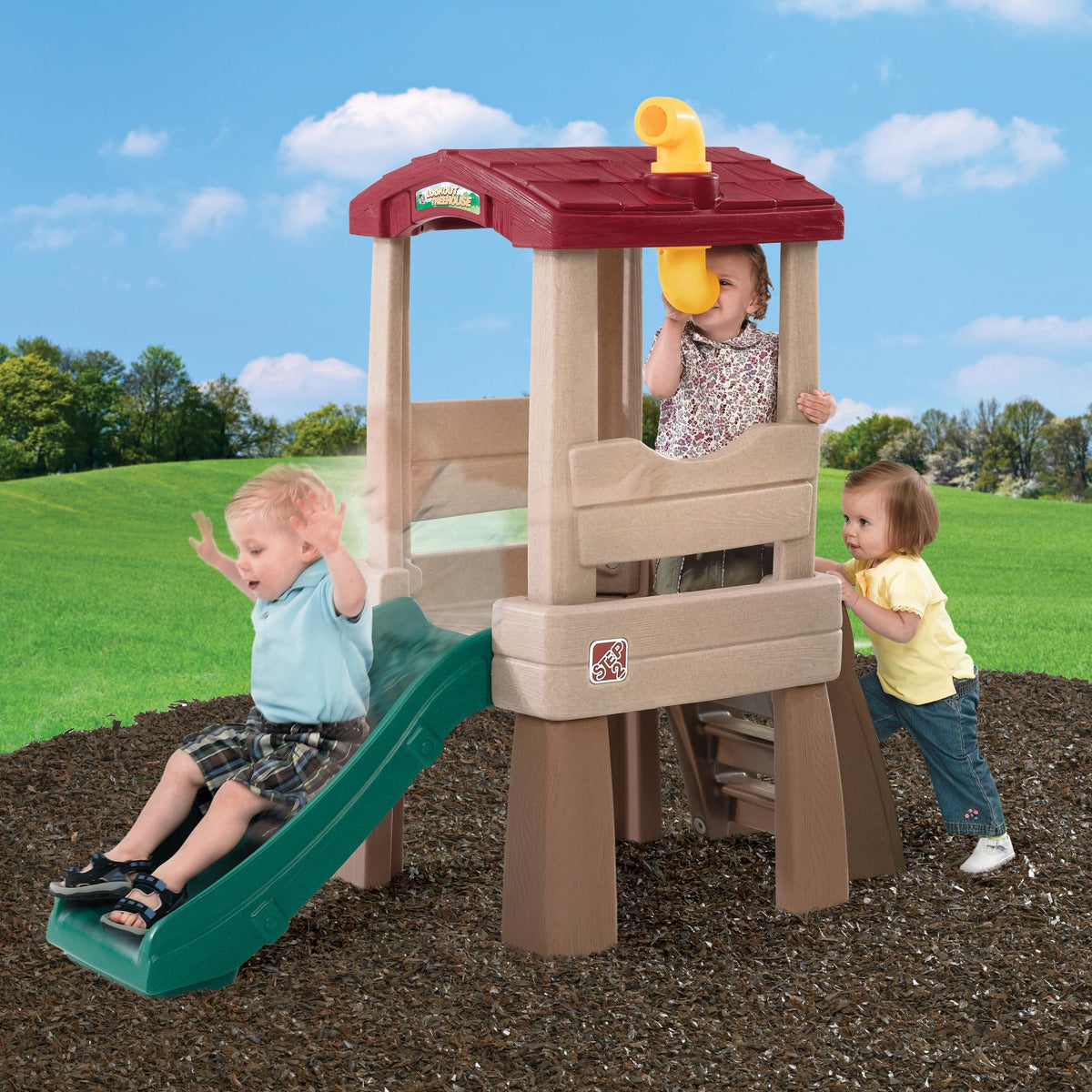 Step2 Lookout Treehouse pivoting periscope sparks imaginative play and social interaction for small groups.