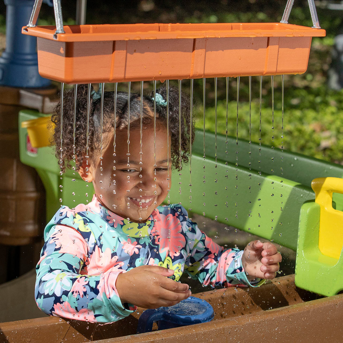 Step2 Pump & Splash Shady Oasis dam piece adds dynamic splash moments.
