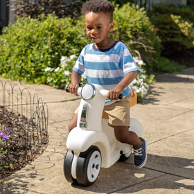 Step2 Ride Along scooter white side view, four-wheel stability fosters confident cruising.