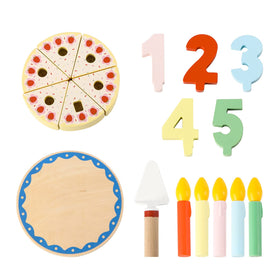 Steventoys cake platter provides a sturdy serving surface for pretend treats.