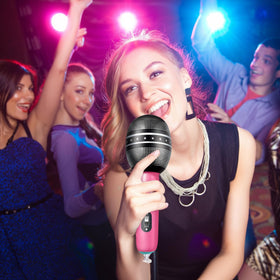 Sumind inflatable microphones brighten beach, camping, and dance party decor.