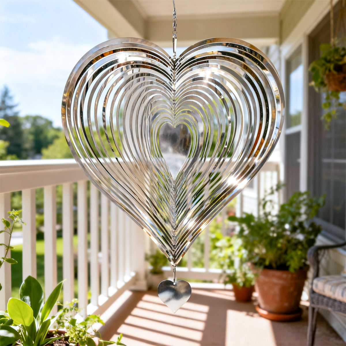 SUNCKET heart spinner creates a subtle kinetic feature you can enjoy daily.