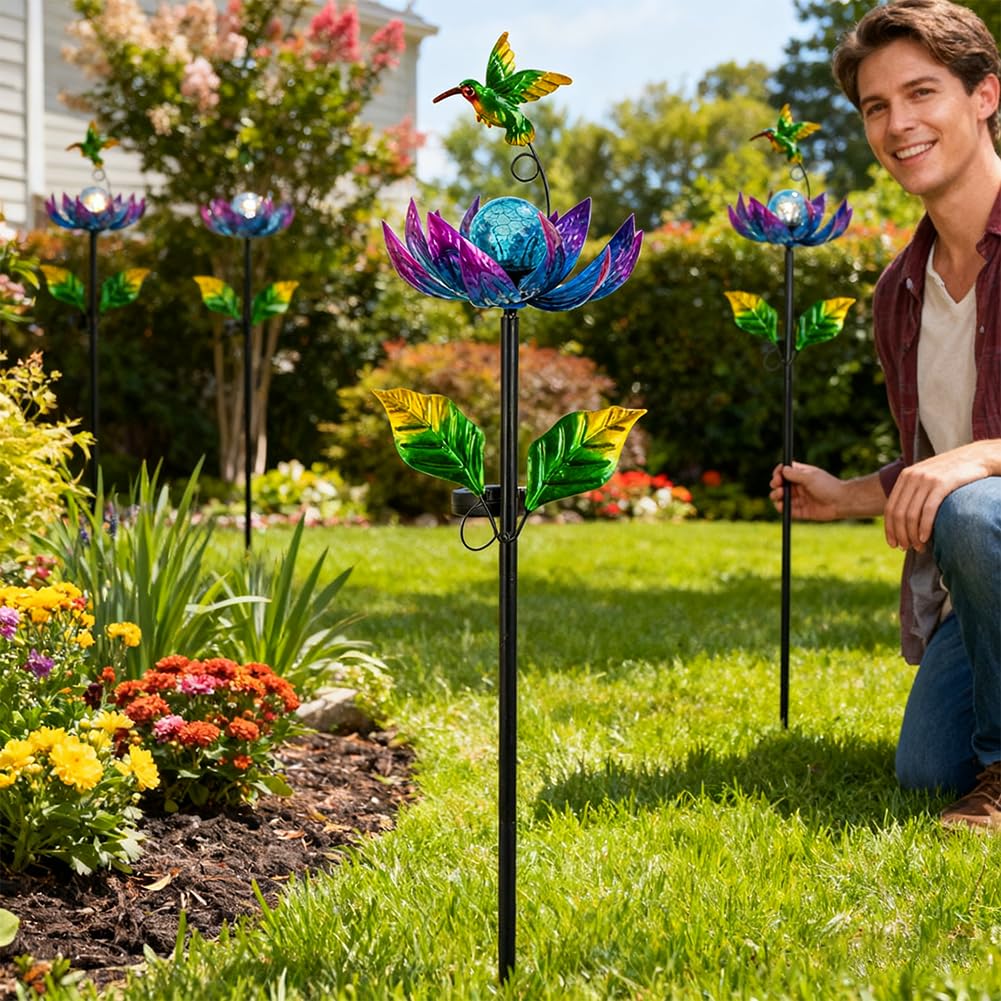 Sunnylight height-adjustable pole lets you customize the display height.