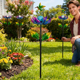 Sunnylight height-adjustable pole lets you customize the display height.