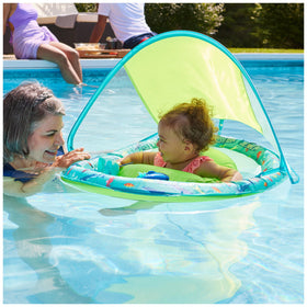 Inner spring technology provides stability for toddlers during water exploration