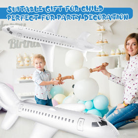 Syhood airplane decor – birthday centerpiece and party decoration idea.