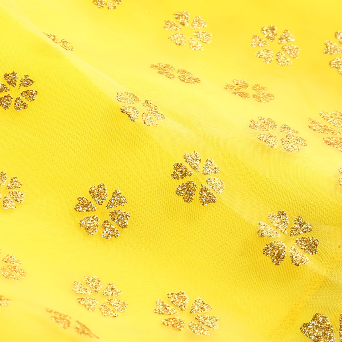 SYoimy yellow tulle skirt with flower pattern creates a layered princess silhouette.