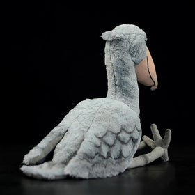 SYUSAMA grey shoebill plush highlights intricate details for realistic display.