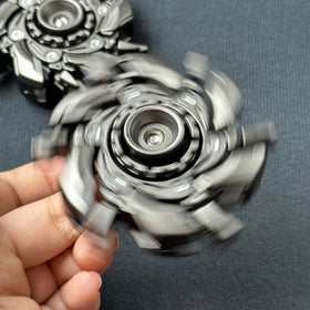 T-Conceal clicker action: crisp tactile feedback during work breaks.