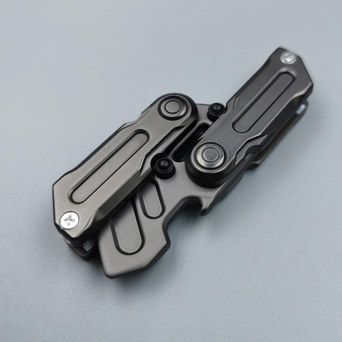 T-Conceal EDC portable-stress-relief-tool is compact for daily carry