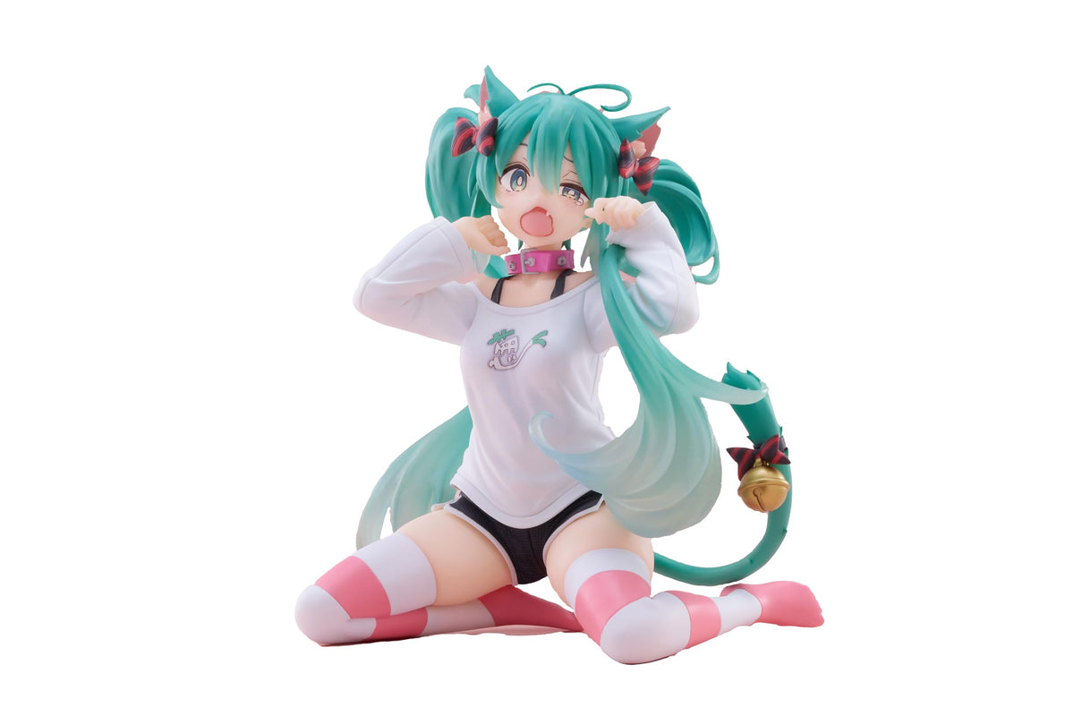 Taito Hatsune Miku desktop figure on base stand for collectors display.