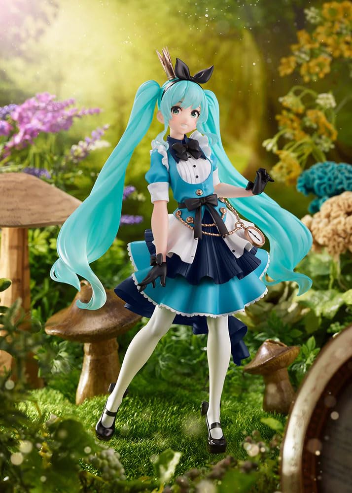Back view reveals cape details on Taito Hatsune Miku Princess AMP Figure Alice ver