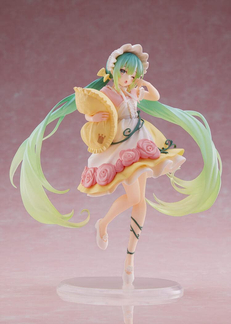 Taito Hatsune Miku Wonderland Sleeping Beauty Prize figure on display; ideal for collectors.