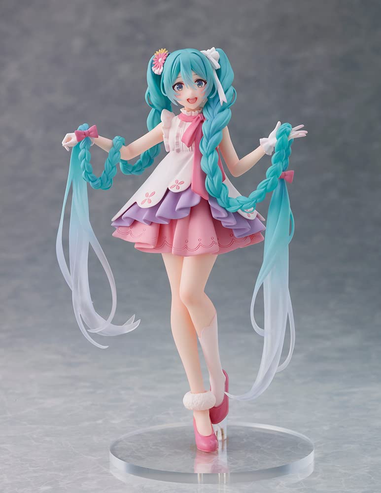 Taito Hatsune Miku Wonderland Rapunzel figure base stand supports secure display.