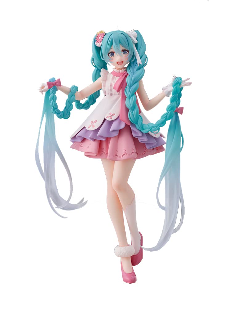 Taito Hatsune Miku Wonderland Rapunzel figure front view showcases vibrant display-ready details.