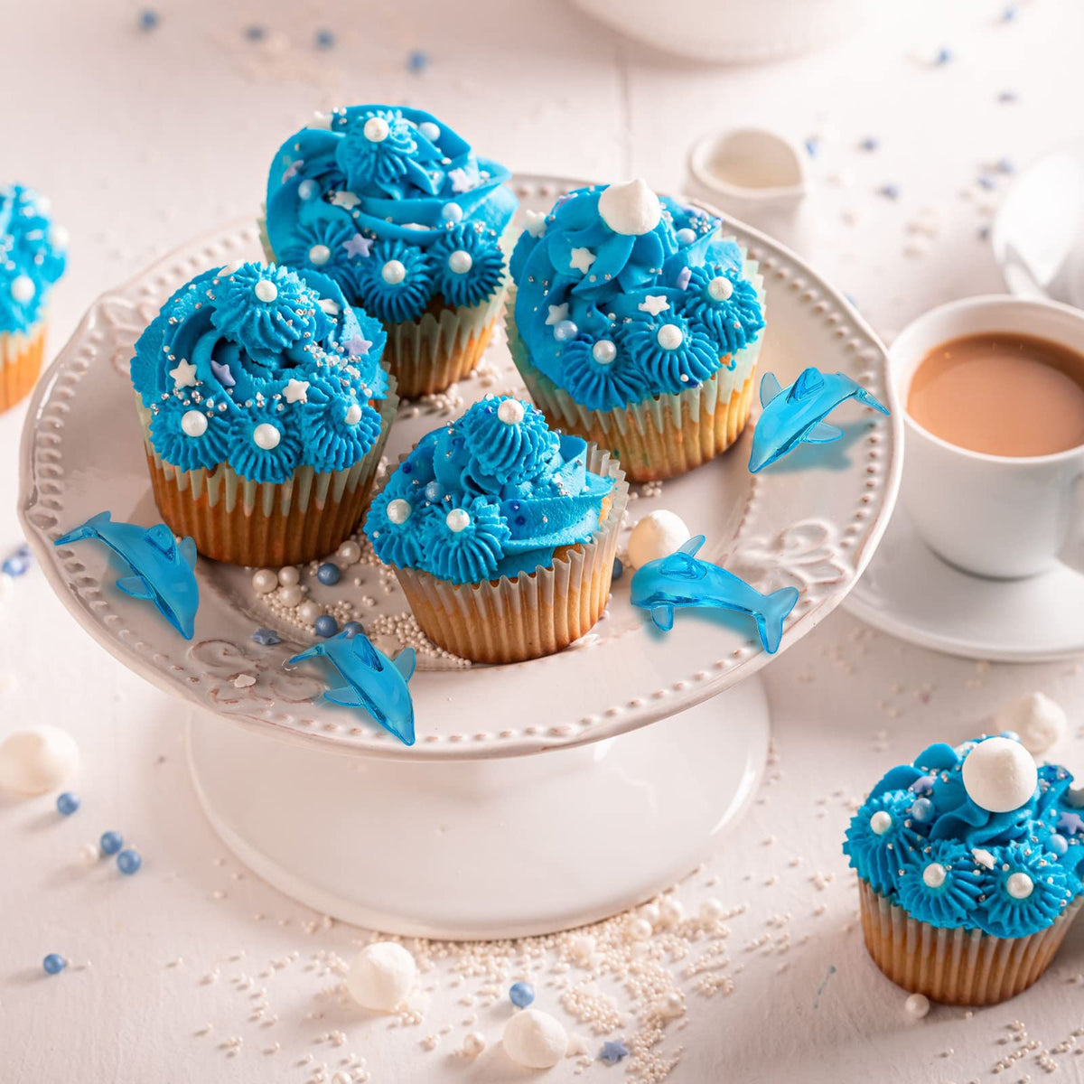Taiyin clear-blue dolphin toppers capture light like glass while staying durable for long-lasting use.