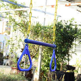 Take Me Away S-links prevent snagging and skin scratches during play.