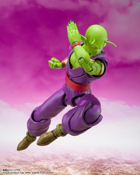 Tamashii Nations Piccolo S.H.Figuarts cloak adds dramatic display options.