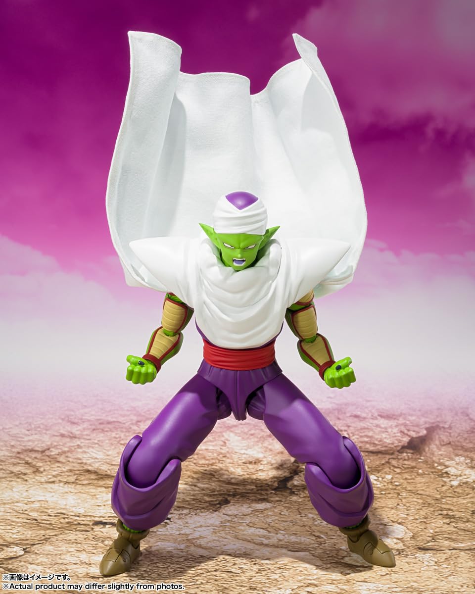 Tamashii Nations Piccolo S.H.Figuarts head parts without turban offer flexible expressions.
