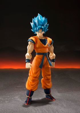 Tamashii Nations Goku figure close-up face, rich detailing for shelf display.