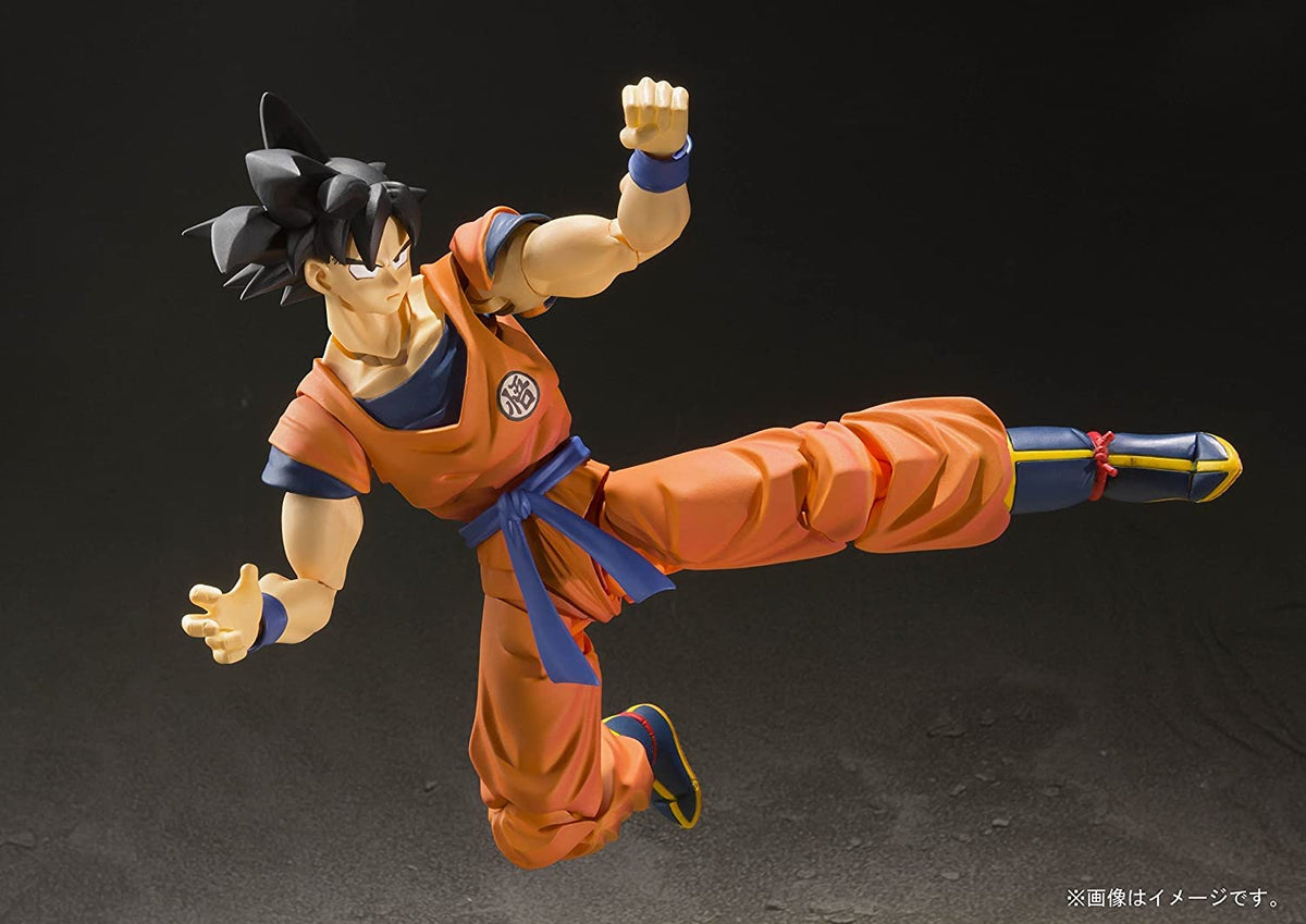 TAMASHII NATIONS Son Goku S.H.Figuarts interchangeable hands enable precise posing.