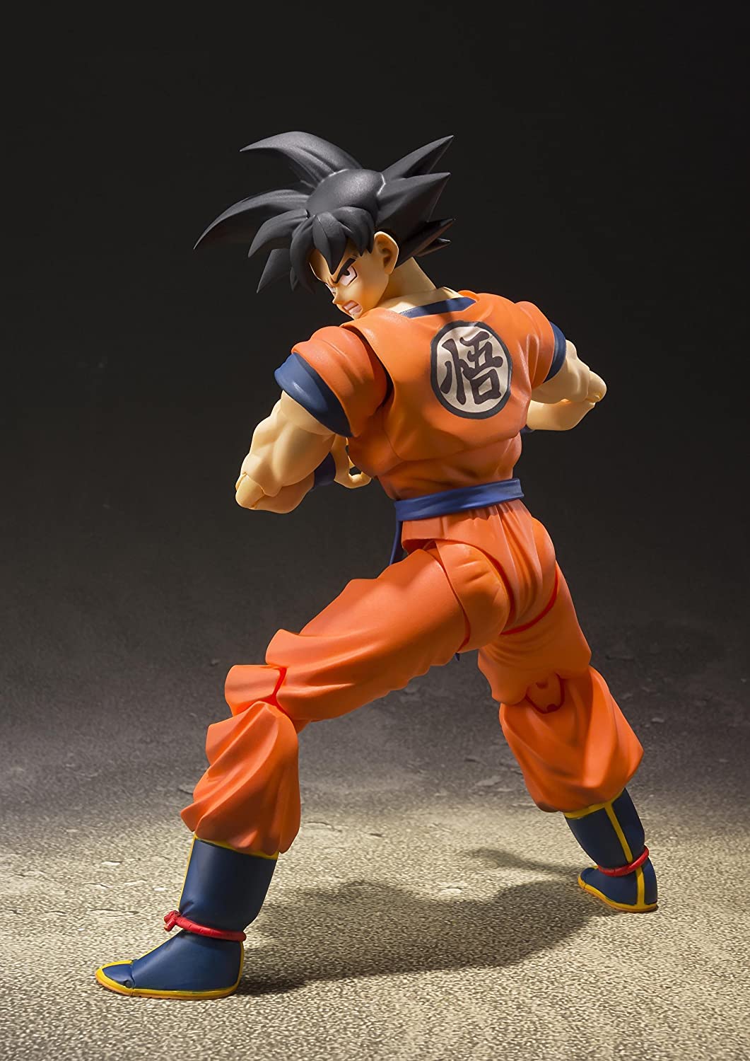 TAMASHII NATIONS Son Goku S.H.Figuarts packaging box aids shelf planning.