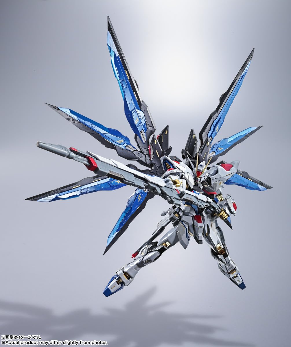Strike Freedom backpack attachment for dramatic display