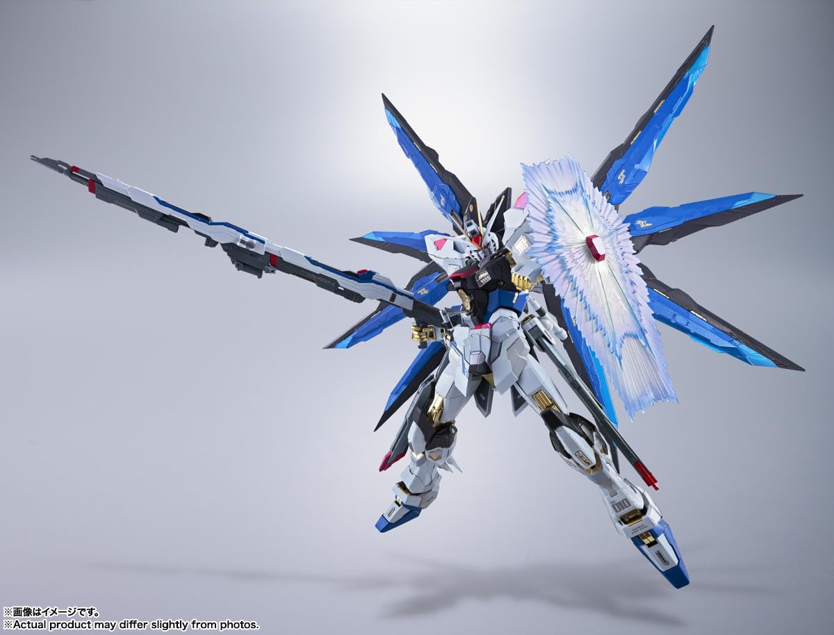 TAMASHII NATIONS Strike Freedom interchangeable hands for dynamic grips