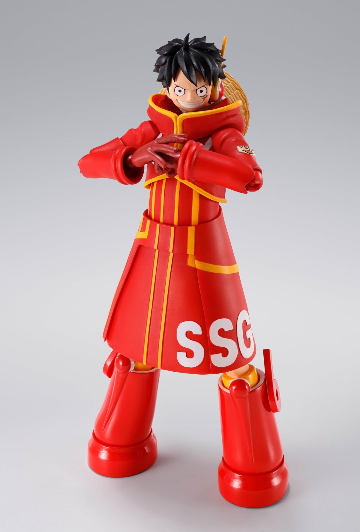 Tamashii Nations Luffy figure in action pose highlights dynamic movement options