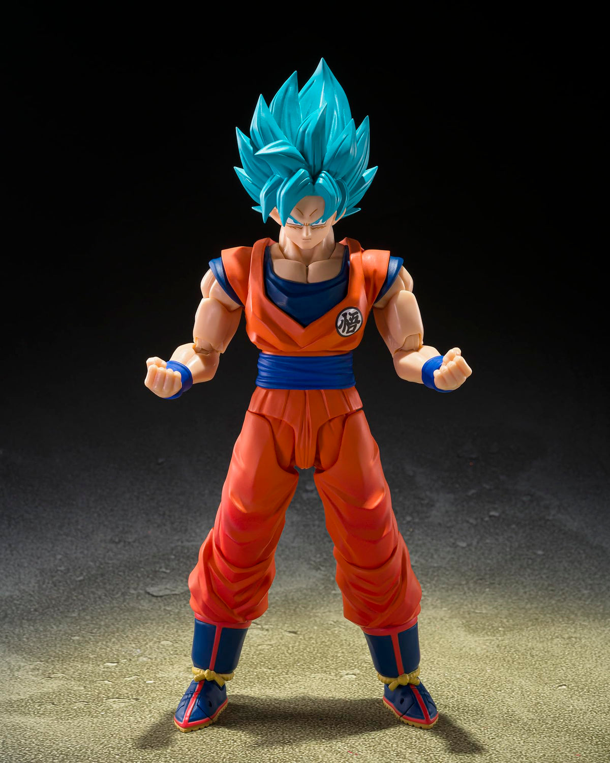 Tamashii Nations Goku blue face details highlight expressive features for iconic poses.