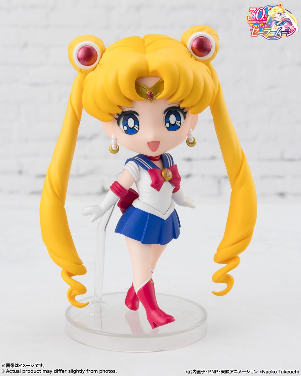 TAMASHII NATIONS Sailor Moon Crystal Star Compact mini figure with Cutie Moon Rod accessory
