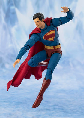 Tamashii Nations Superman S.H.Figuarts hero scene setup for collection showcases.
