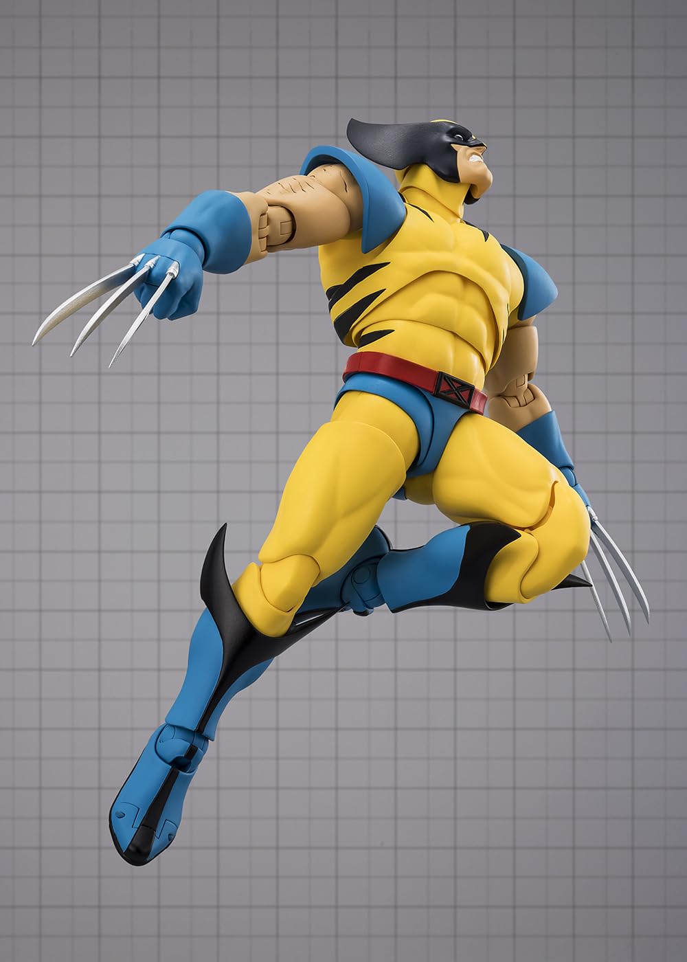 Tamashii Nations Wolverine GAMERVERSE grip wrist covers improve stability in dynamic stances.