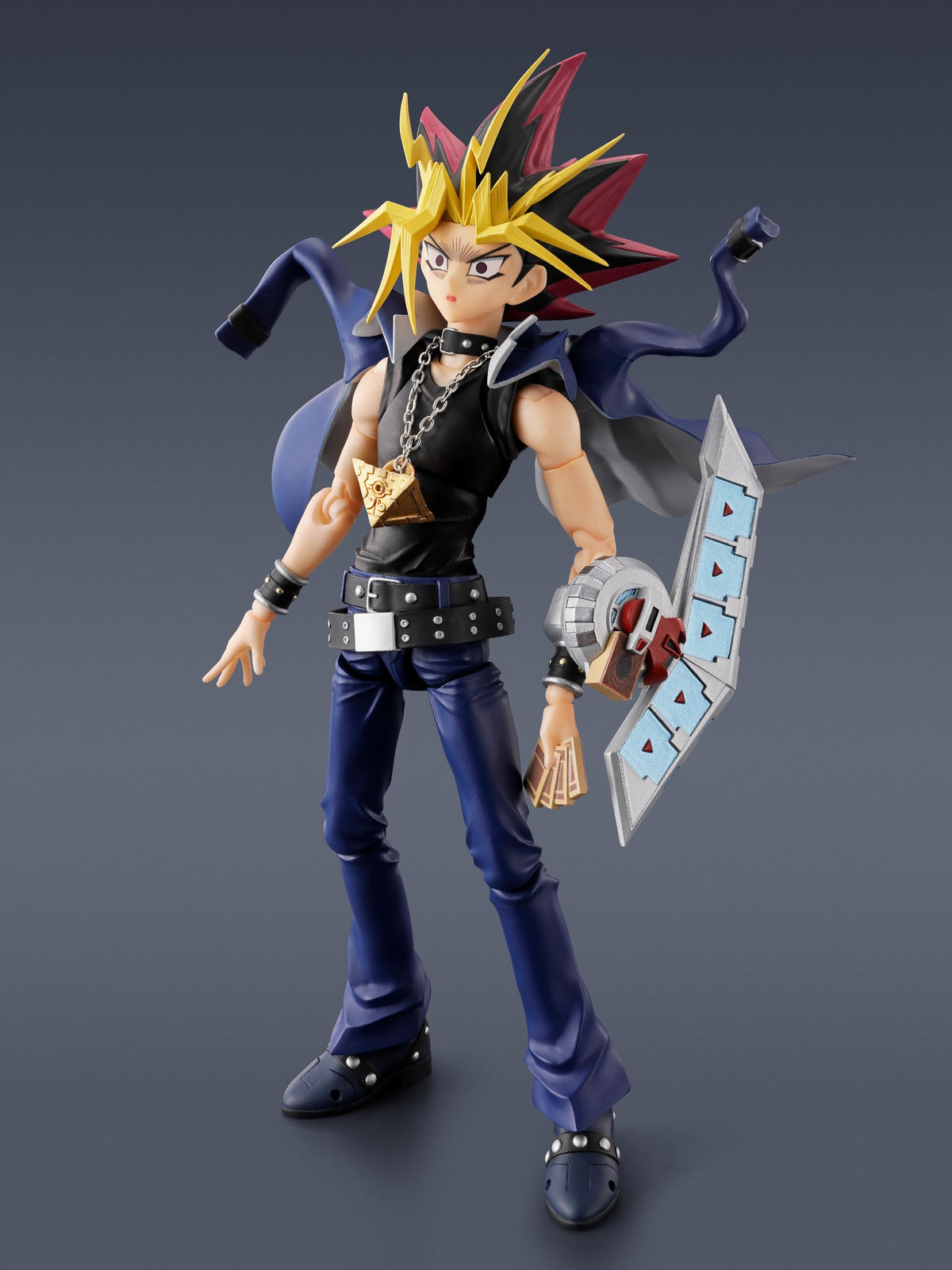 Interchangeable hands enabling dynamic expressions and poses
